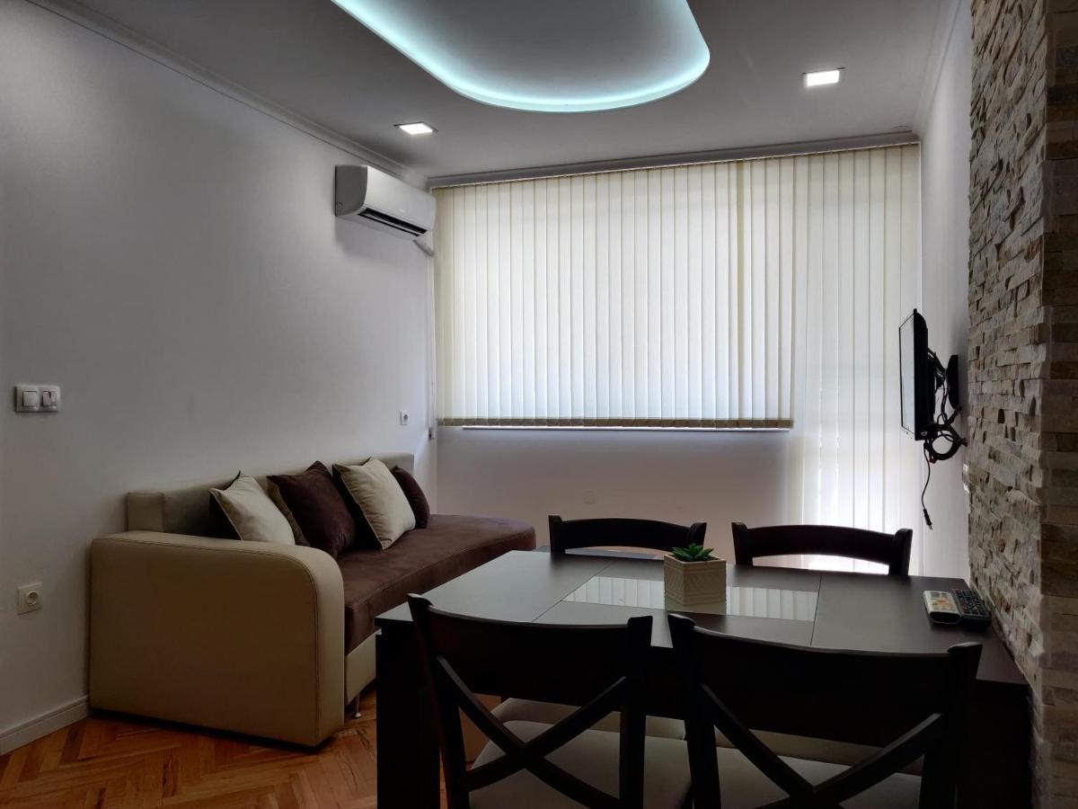 White Apartment Kazanlak Luaran gambar